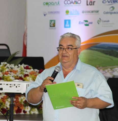 Luiz Carlos Rodrigues, da Copagril, coordenador-geral do Simpósio Pós-Colheita do Mato Grosso do Sul. 
Imagem: Acervo Copagril - FOTO 8 -