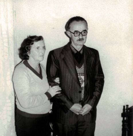 Casal Assumpta e Alcides Donin, ela primeiro funcionário da Prefeitura Municipal de Toledo, em fotografia da década de 1990.
Imagem: Acervo Museu Histórico Willy Barth (Toledo - PR) - FOTO 6 -