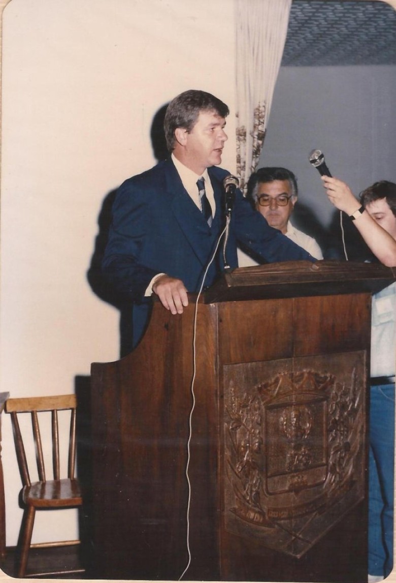 Outra imagem do discurso do então prefeito interino de Marechal Cândido Rondon,  Dieter Leonard Seyboth,