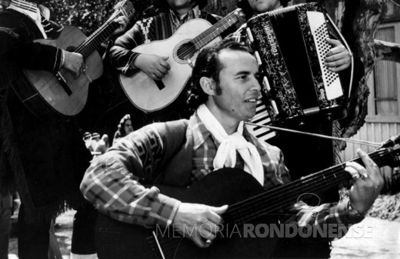 José Mendes, cantor gaúcho, falecido em fevereiro de 1974. 
Imagem: Acervo ClicRBS - FOTO 4 - 
