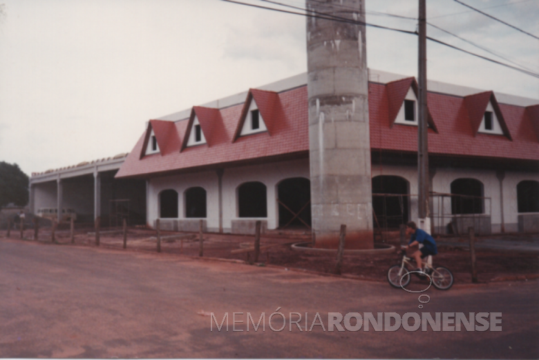 Mater Pneus na avenida principal em Salto del Guaira- Paraguai.
Identificação: Clóvis Ziger. 