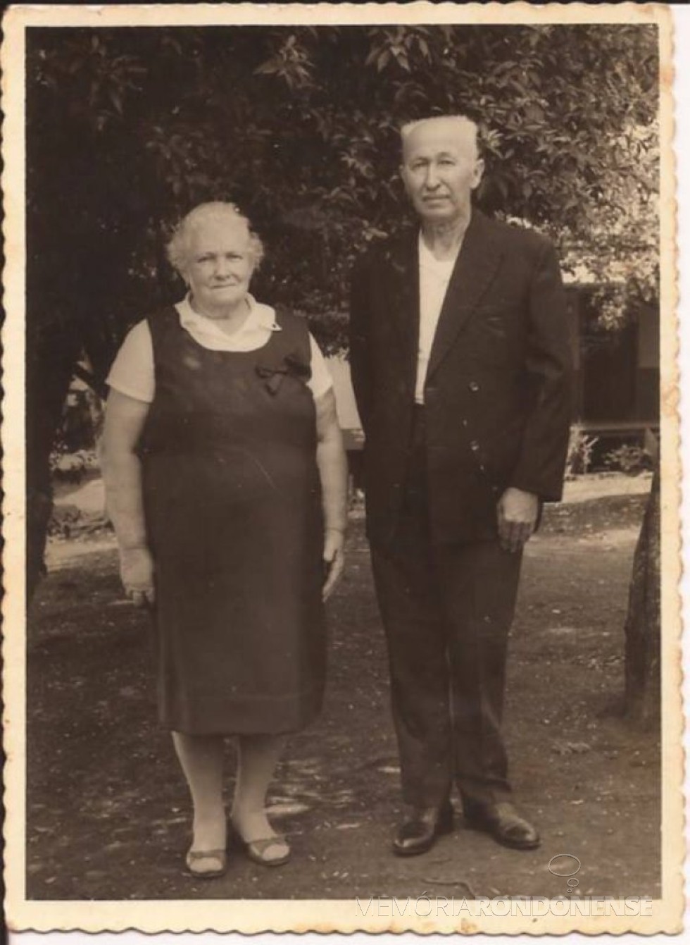 Casal de pioneiros Leopoldo Schöne e Lidia Brauwers que chegou a então Vila de General Rondon em 13 de maio de 1951. 
Imagem: Acervo Lauro Schöne