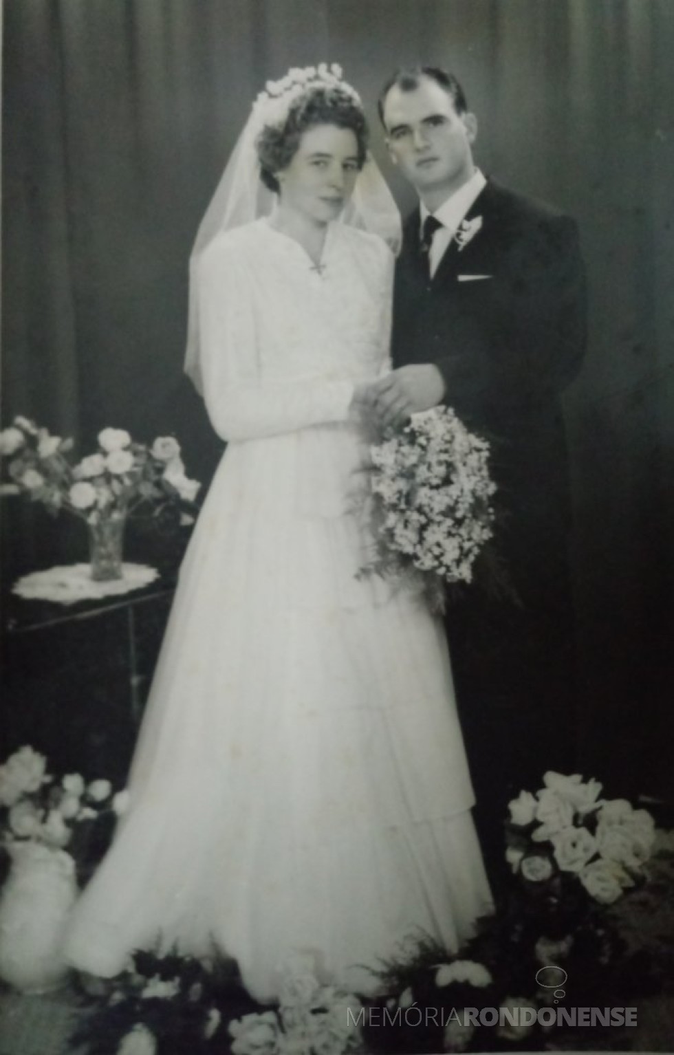 Noivos Clarice Vogt e João Natálio Stein, pioneiros rondonenses que se casaram em Santa Cruz do Sul (RS), em julho de 1961.
Imagem: Acervo da família - FOTO 1 - 