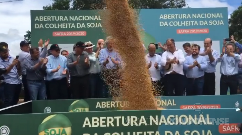 Abertura da colheita da soja 2019/2020, na cidade de Jataí (GO), em janeiro de 2020.
Imagem: Acervo Aprosoja Brasil - FOTO 14 - 