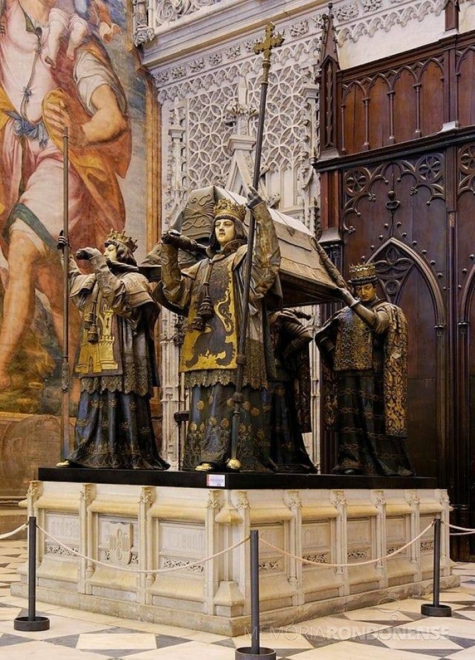 Sepultura de Cristóvão Colombo na Catedral de Sevilha, Espanha.
Imagem: Acervo TV Imperial - FOTO 2 - 