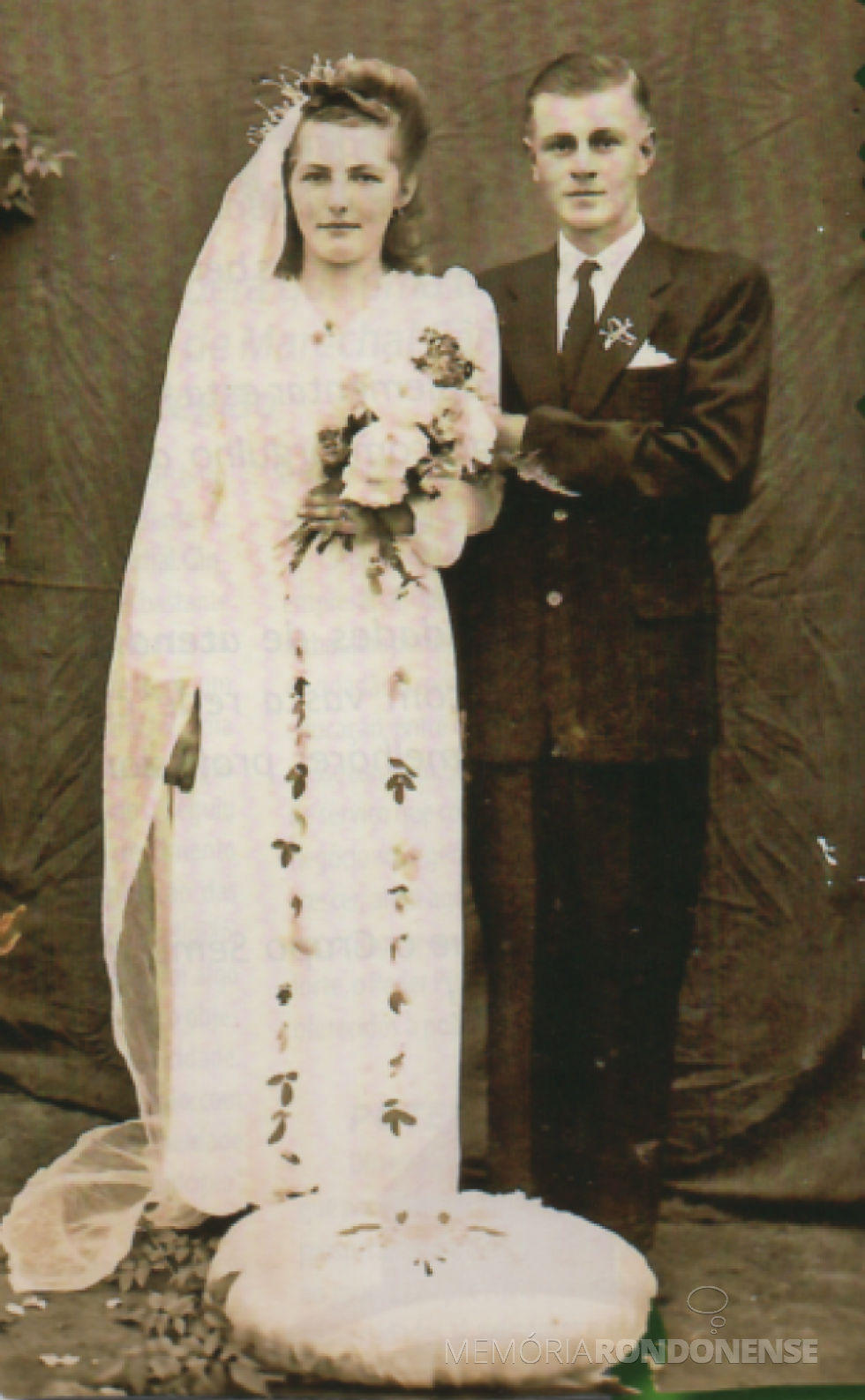 Alice Ahmann e Benno Weirich, pioneiros rondonenses, que se casaram em junho de 1947. 
Imagem: Acervo Clausia Weirich Panaegua e Udilma Lins Weirich/ O Presente - FOTO 1 -