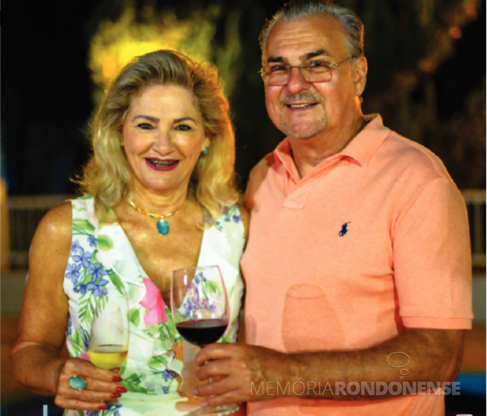 Casal rondonense Lorena e Arno Kunzler  na comemoração de suas Bodas de Esmeralda. 
Imagem: Acervo pessoal - FOTO 2 -