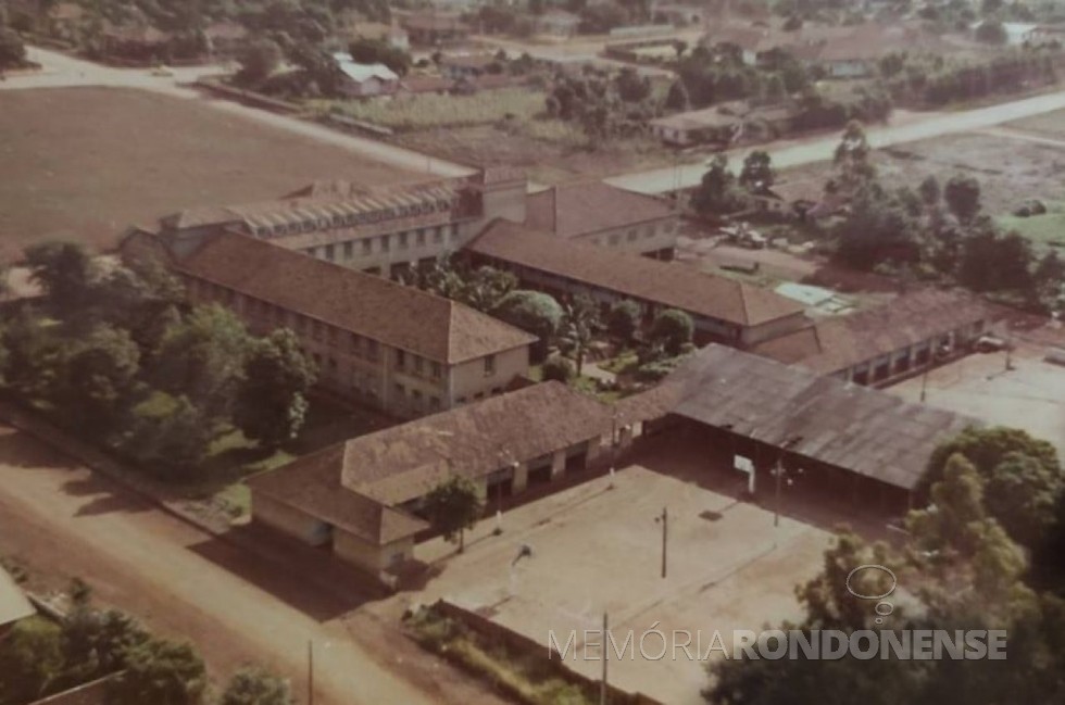 Colégio La Salle na cidade de Toledo,  em foto de 1960.
Imagem: Acervo Omero Renato Bordim - FOTO 5 -