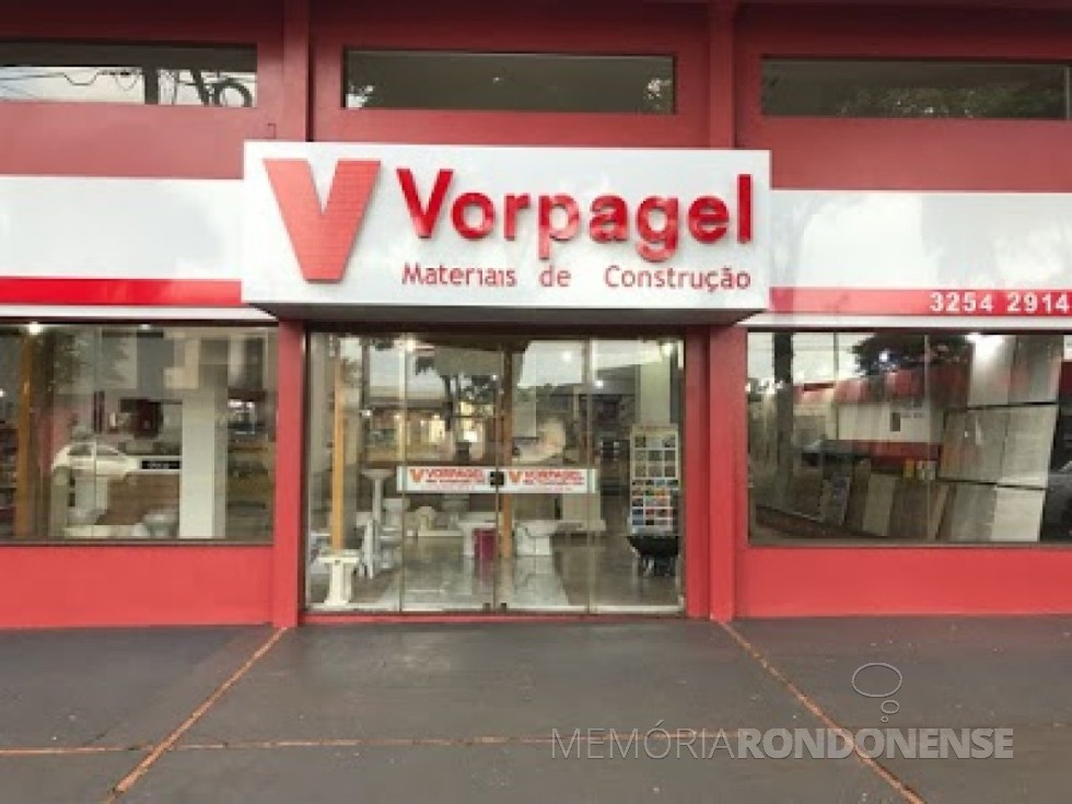Fachada da loja da empresa Vorpagel Materiais de Construção, em Marechal Cândido Rondon.
Imagem: Acervo da empresa - FOTO 8 - 