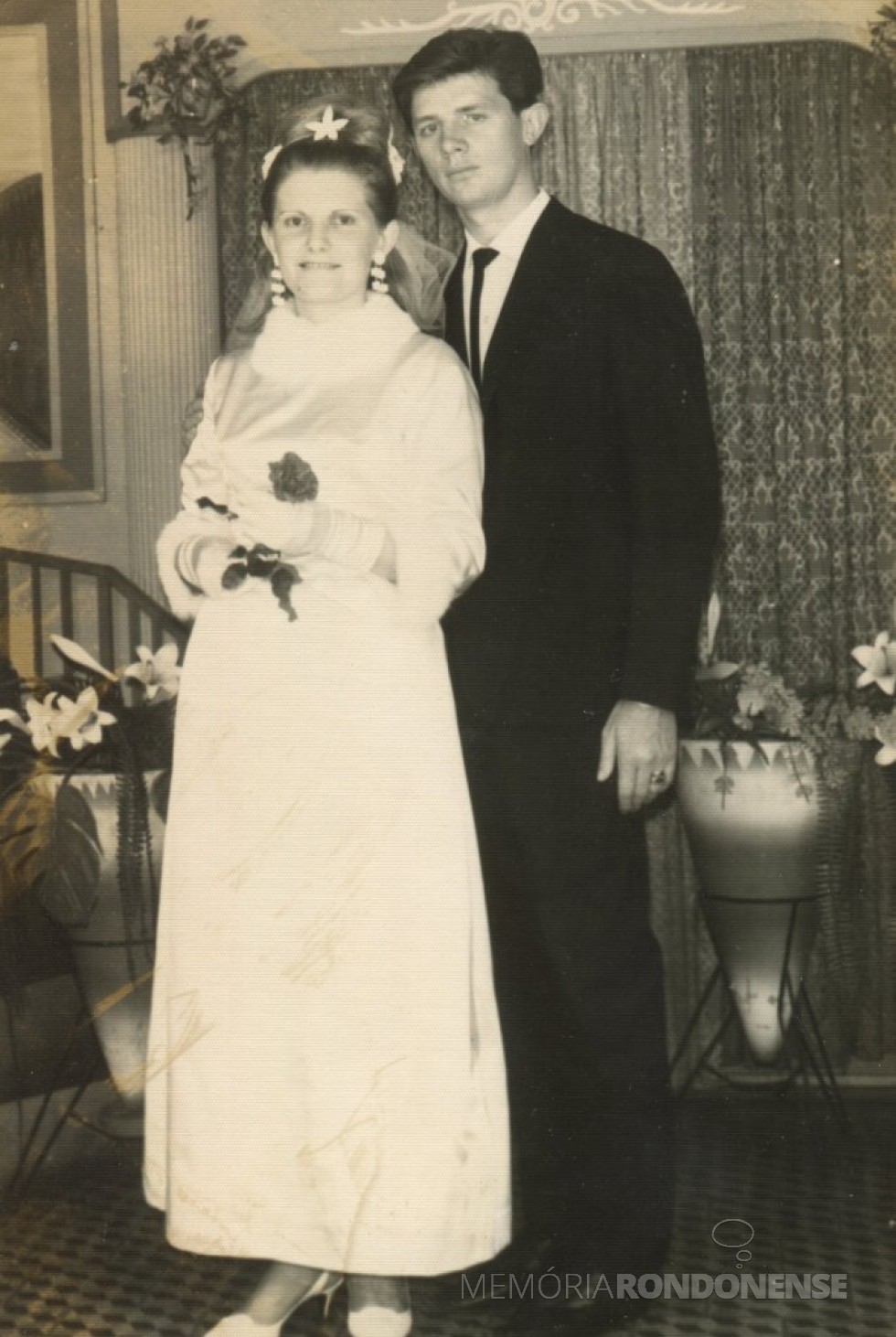 Jovens rondonenses Marina Gosenheimer e Orlando Miguel Sturm que casaram em julho de 1967. 
Imagem: Acervo Rafael Orlando Sturm - FOTO 3 -