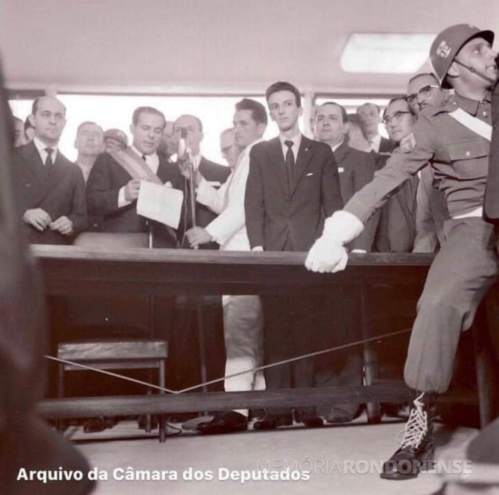 Posse de João Goulart (Jango) na Presidência da República, em 07 de setembro de 1961.
Imagem: Acervo Câmara dos Deputados - FOTO 2 -