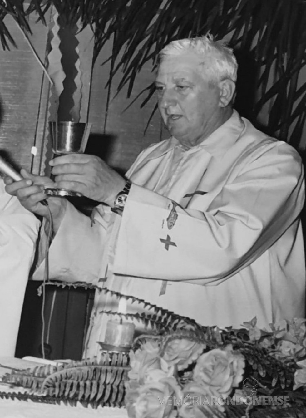 Frei Alceu Richetti (FMM) que tomou posse como pároco da Paróquia Menino Deus, na cidade de Toledo (PR), em março de 1974. 
Imagem: Acervo Revista Cristo Rei - FOTO 3 - 