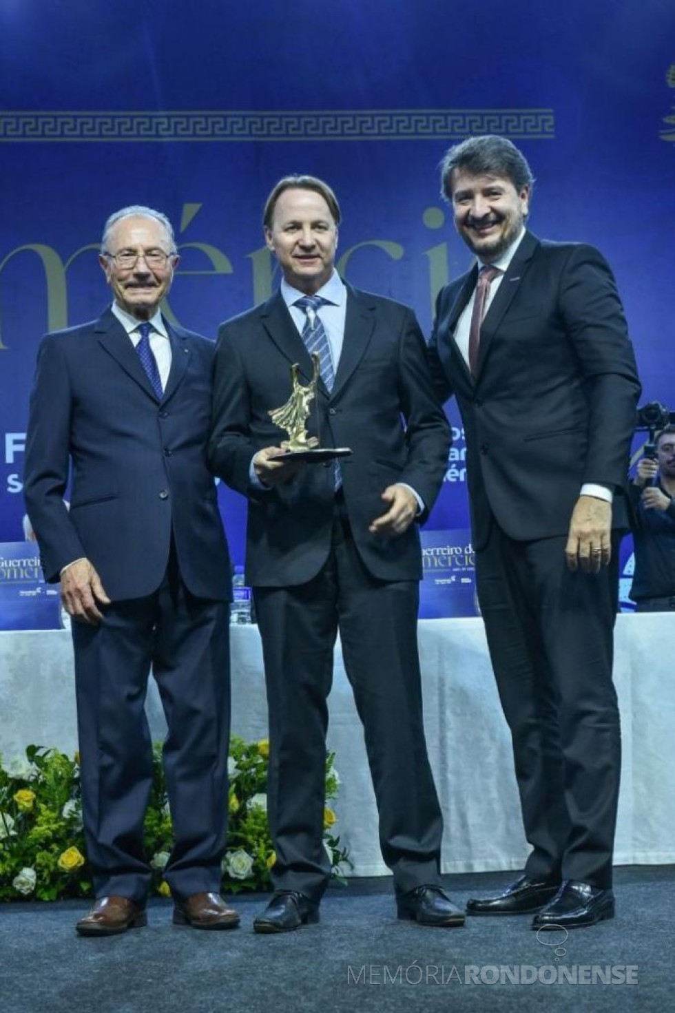 Empresário Edamar Basso Donaduzzi, da cidade de Cascavel, agraciado com o troféu Guerreiro do Comercio 2022, em julho de 2022.
Imagem: Acervo Fecomércio PR - FOTO 11 - 
