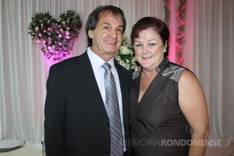 Casal Ingrun Seyboth (Guni), Luiz Carlos Lirio (Grilo) que casaram em 28 de maio de 1977. 
Imagem: Acervo do casal  - FOTO 3 - 