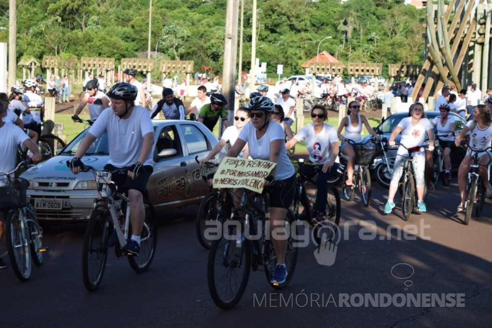 Ciclistas saindo em passeata no Parque da Lazer Rodolfo Rieger pela recuperação de Renan Francisco Schroeder. 
Imagem: Acervo AquiAgora.net - FOTO 7 - 
