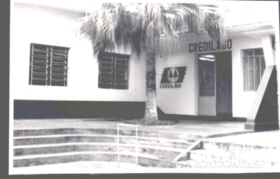 Fachada  da primeira sede da então Credilago junto a sede central da Copagril, em Marechal Cândido Rondon. 
Imagem: Acervo da cooperativa de crédito. - FOTO 4 - 