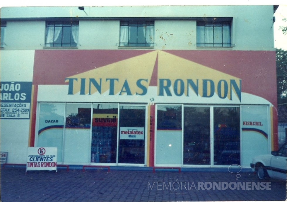A segunda se da empresa Tintas Rondon, à Avenida Maripá. 
Imagem: Acervo Tintas Rondon - FOTO 6 - 