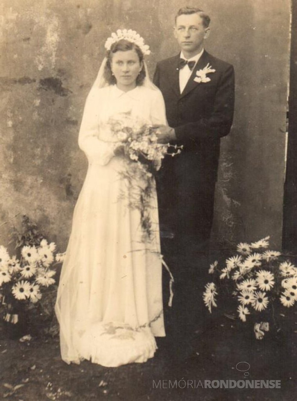 Os noivos Norma Poetcker e  Arlindo Alberto Lamb. 
Imagem: Acervo da família