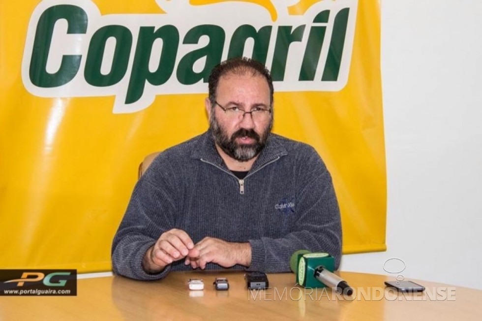Técnico de futsal PC de Oliveira que deixou a equipe Copagril Futsal, em 25 de maio de 2014. 
Imagem: Acervo Portal Guaira - FOTO 9 –
