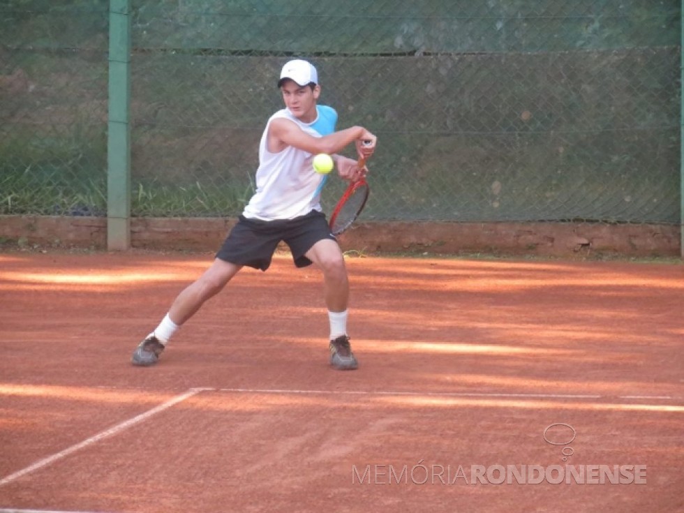 O tenista rondonense Thiago Seyboth Wild ganhador de Roland Garros, categoria 14 anos. 
Imagem: Acervo AquiAgora.net - FOTO 5 - 