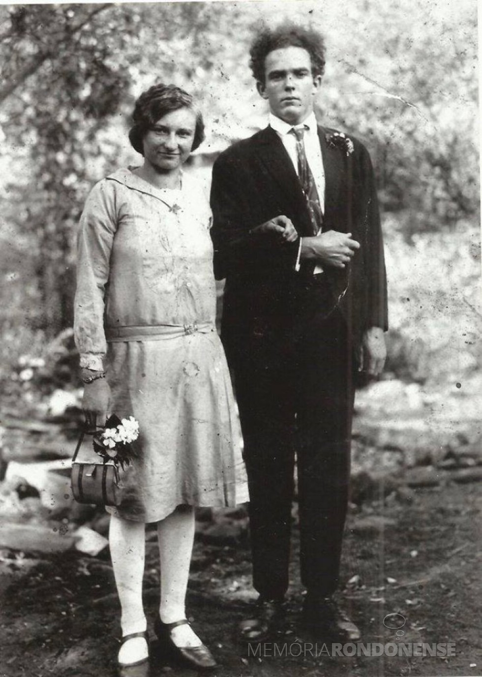 O casal Adolina (nascidade Kramer) e José  Hassemer ( em memória). O casal com os filhos foram moradores pioneiros na Linha Ajuricaba.
Imagem: Acervo Roberto Hassemer - FOTO 4 