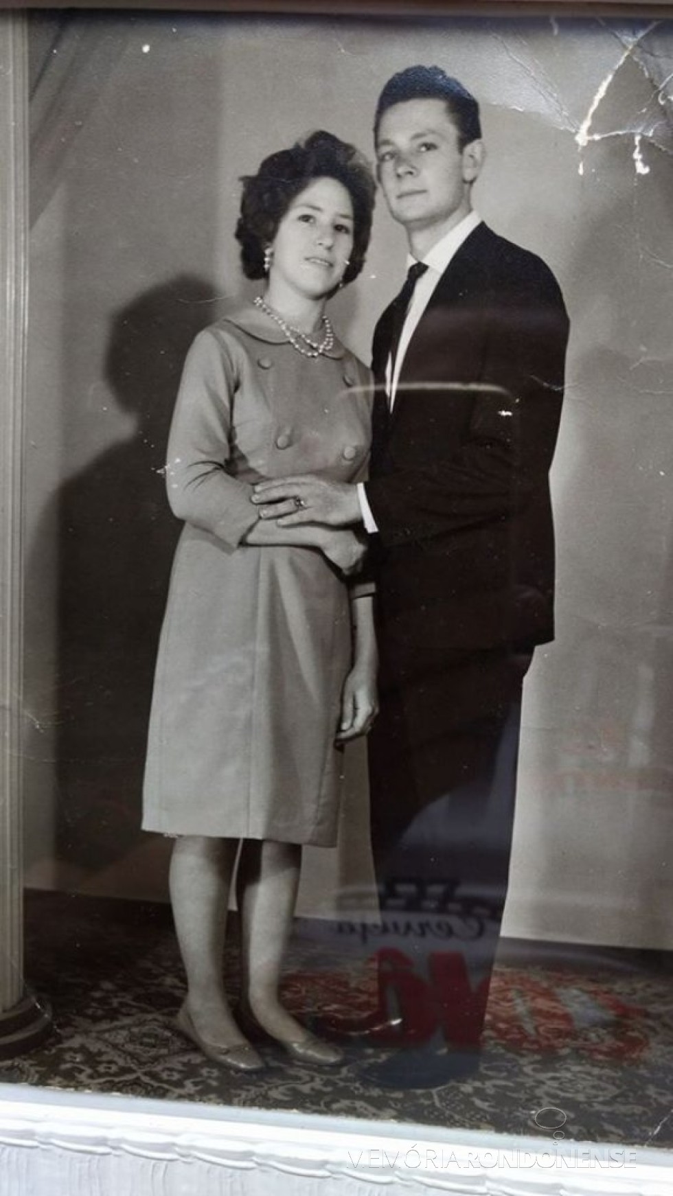 Casal Margarida Eugênia (nascida Martinazzo) e Ermin Alebrandt em foto do dia de seu casamento, em 15 de julho de 1967. 
Imagem: Acervo da família - FOTO 6 - 