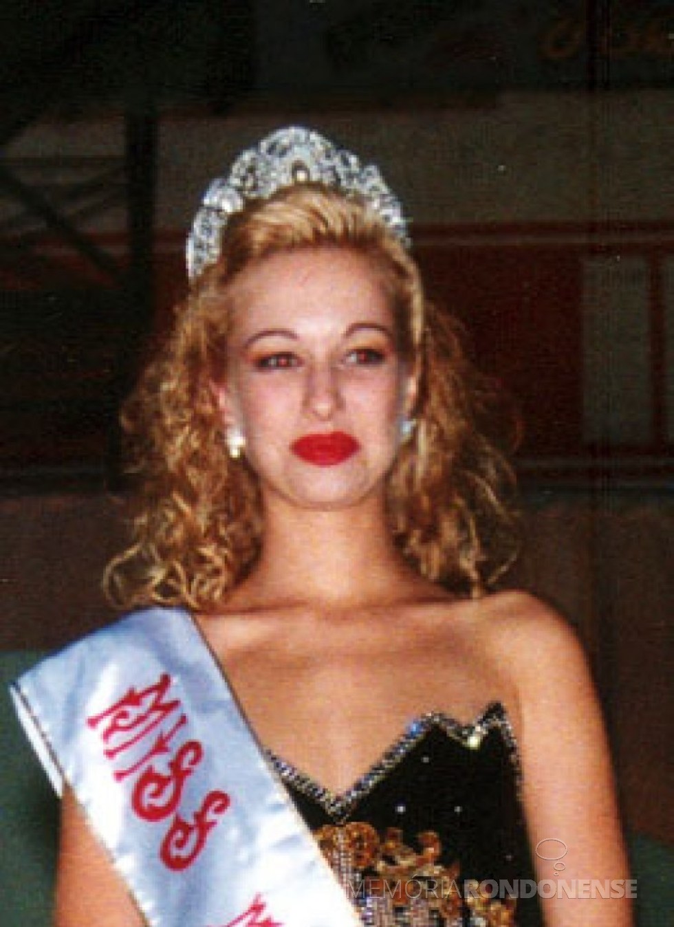 Ângela Weirich eleita Miss Paraná 1997, na cidade de Campo Largo, em agosto de 1996. 
Imagem: Acervo Rafael Sturm - FOTO 11 - 